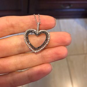 ⭐️⭐️STERLING SILVER BLACK/SILVER HEART PENDANT⭐️⭐️